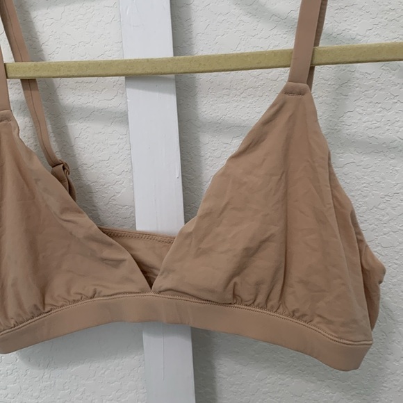 Skims Tan Bralette - Picture 3 of 5